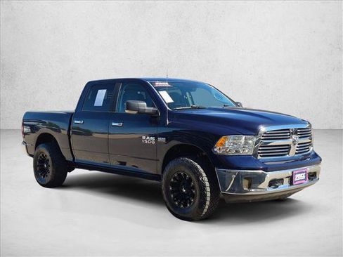 Used 2017 RAM 1500 Lone Star AWD/4WD image 3