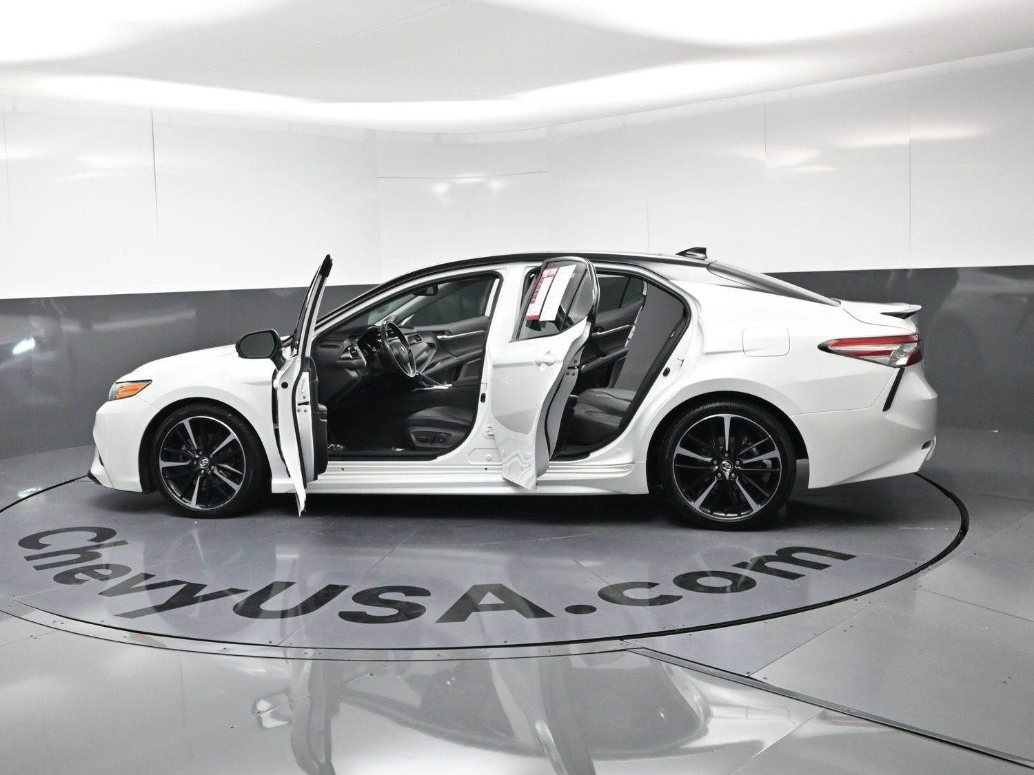 Used 2020 Toyota Camry XSE FWD image 22