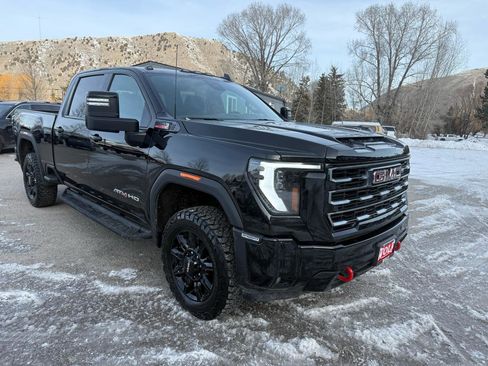 Used 2025 GMC Sierra 2500 AT4 w/ Technology Package image 7