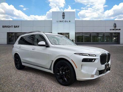 Used 2024 BMW X7 xDrive40i w/ Parking Assistance Package AWD/4WD image 1