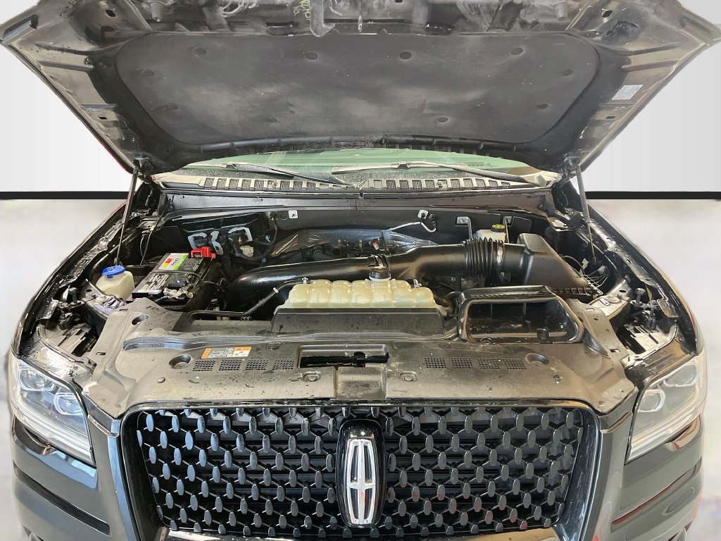 Used 2024 Lincoln Navigator L 4WD image 32