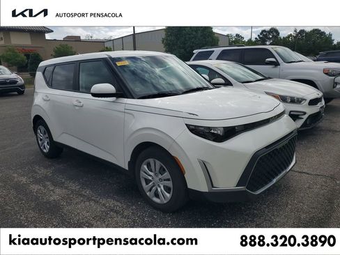 Used 2023 Kia Soul LX image 1