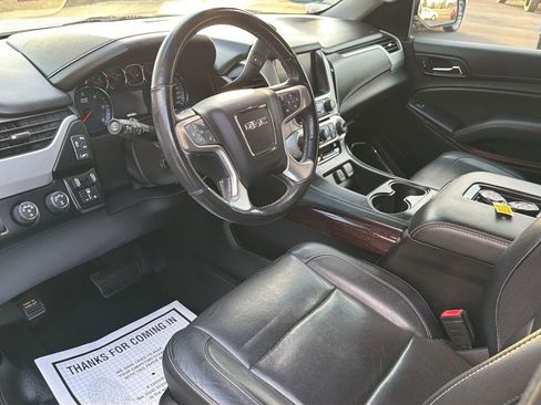 Used 2018 GMC Yukon SLT w/ Premium Edition image 9