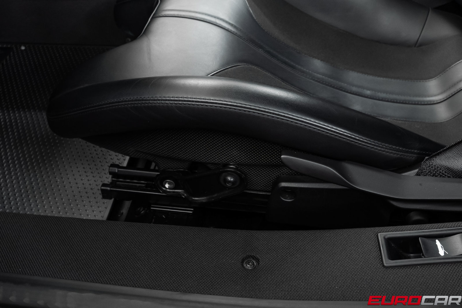 Used 2019 Ferrari 488 Pista Coupe RWD image 51