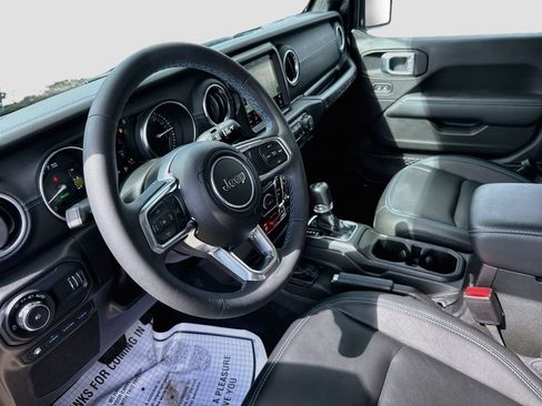 Used 2023 Jeep Wrangler Unlimited Rubicon 4xe AWD/4WD image 25