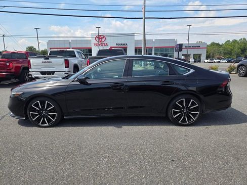 Used 2024 Honda Accord Touring image 8