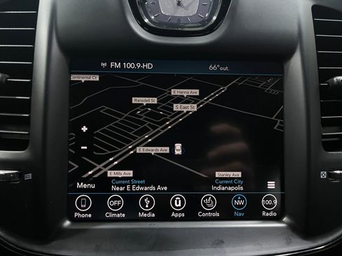 Used 2017 Chrysler 300 S w/ 300S Premium Group image 10