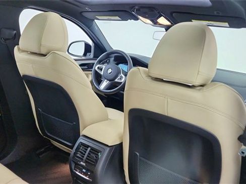 Used 2025 BMW X4 xDrive30i image 28