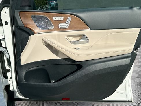 Used 2022 Mercedes-Benz GLE 350 4MATIC image 35