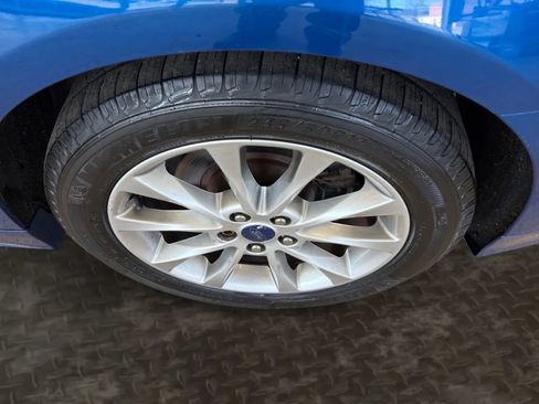 Used 2017 Ford Fusion SE w/ Fusion SE Technology Package image 32