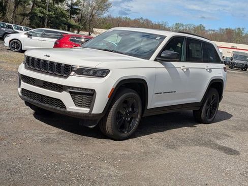 New 2026 Jeep Grand Cherokee Limited AWD/4WD image 9