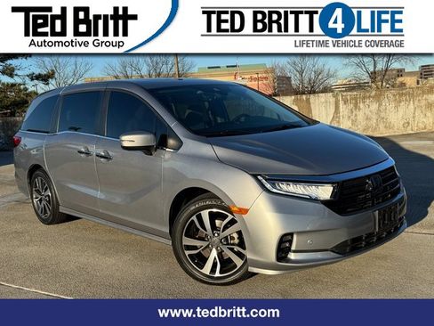 Used 2022 Honda Odyssey Touring image 1