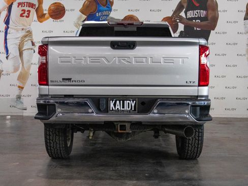 Used 2020 Chevrolet Silverado 2500 LTZ w/ LTZ Texas Edition image 22