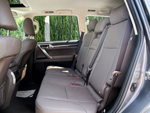 Used 2023 Lexus GX 460 Premium w/ Premium Package AWD/4WD image 31