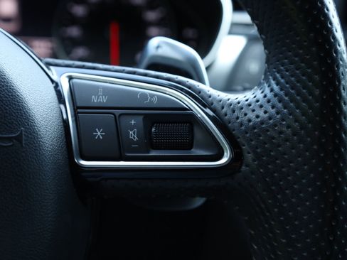 Used 2017 Audi RS 7 Prestige image 30