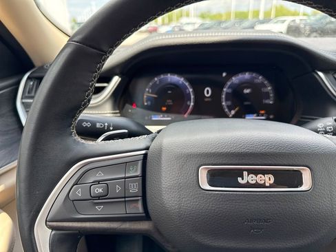 Used 2022 Jeep Grand Cherokee Limited AWD/4WD image 24