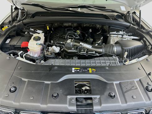 Used 2023 Jeep Grand Cherokee Limited image 36