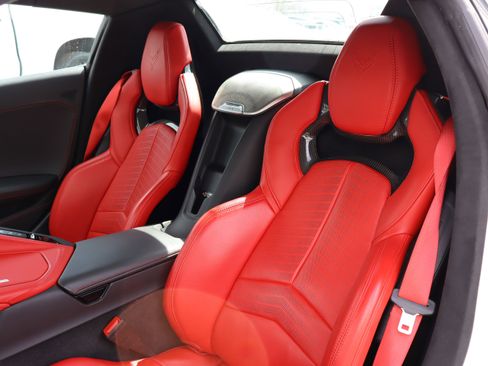 Used 2023 Chevrolet Corvette Stingray Premium Conv w/ Z51 Performance Package image 16