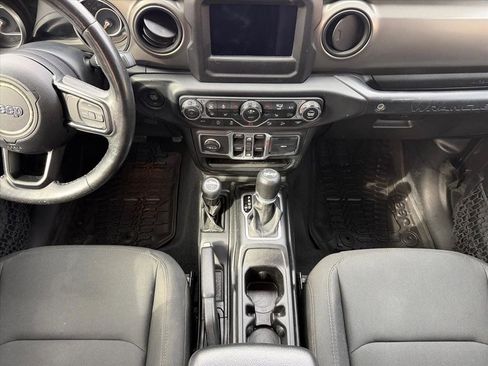 Used 2018 Jeep Wrangler Unlimited Sport S image 16