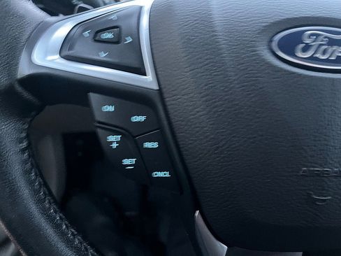 Used 2017 Ford Fusion SE image 30