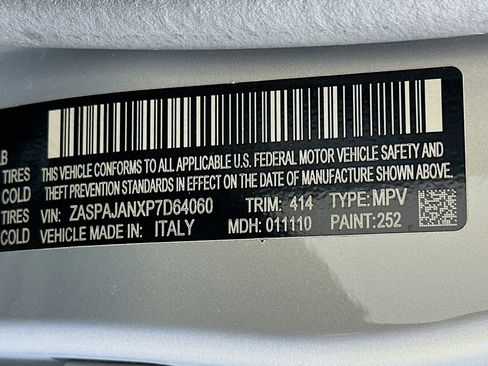 Used 2023 Alfa Romeo Stelvio Sprint RWD image 12