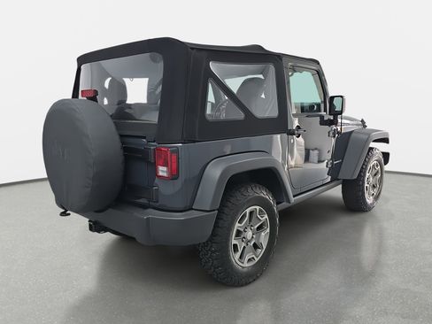 Used 2017 Jeep Wrangler Rubicon w/ Power Convenience Group image 5