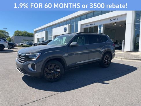 New 2026 Volkswagen Atlas SE FWD image 1