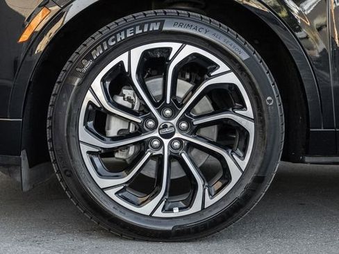 Used 2024 Lincoln Nautilus Reserve AWD/4WD image 13