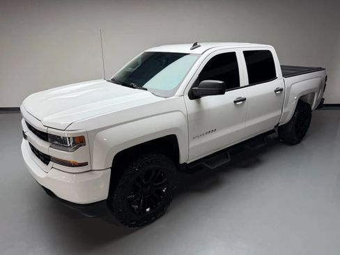 Used 2018 Chevrolet Silverado 1500 Custom w/ Custom Value Package RWD image 36