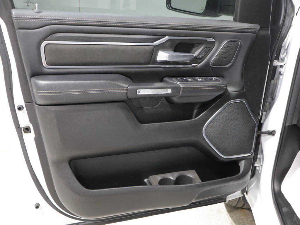 Used 2024 RAM 1500 Laramie AWD/4WD image 13
