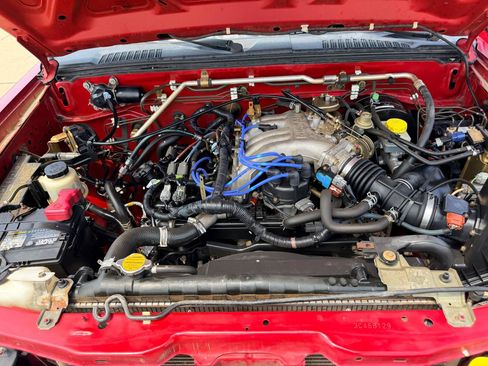 Used 2003 Nissan Frontier XE RWD image 19
