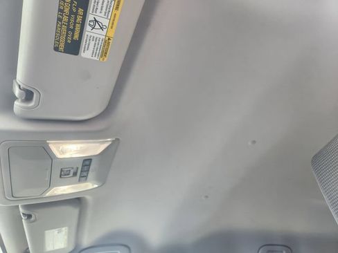 Used 2022 Toyota RAV4 LE FWD image 24