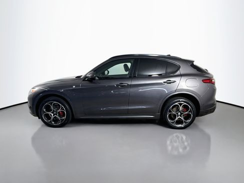 Used 2023 Alfa Romeo Stelvio Ti AWD/4WD image 6