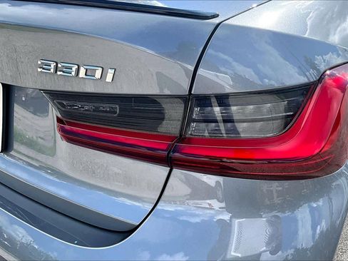 Used 2026 BMW 330i Sedan w/ M Sport Package RWD image 29