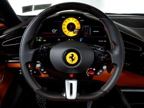 Certified 2025 Ferrari Purosangue AWD/4WD image 6