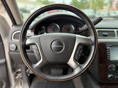 Used 2007 GMC Yukon Denali AWD/4WD image 27