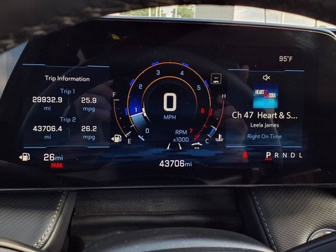 Used 2025 Chevrolet Equinox LT FWD image 14