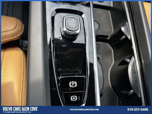 Used 2025 Volvo XC60 B5 Ultra w/ Protection Package Premier AWD/4WD image 30