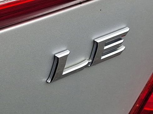 Used 2014 Toyota Camry LE image 31