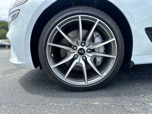 New 2025 Genesis G70 2.5T image 6