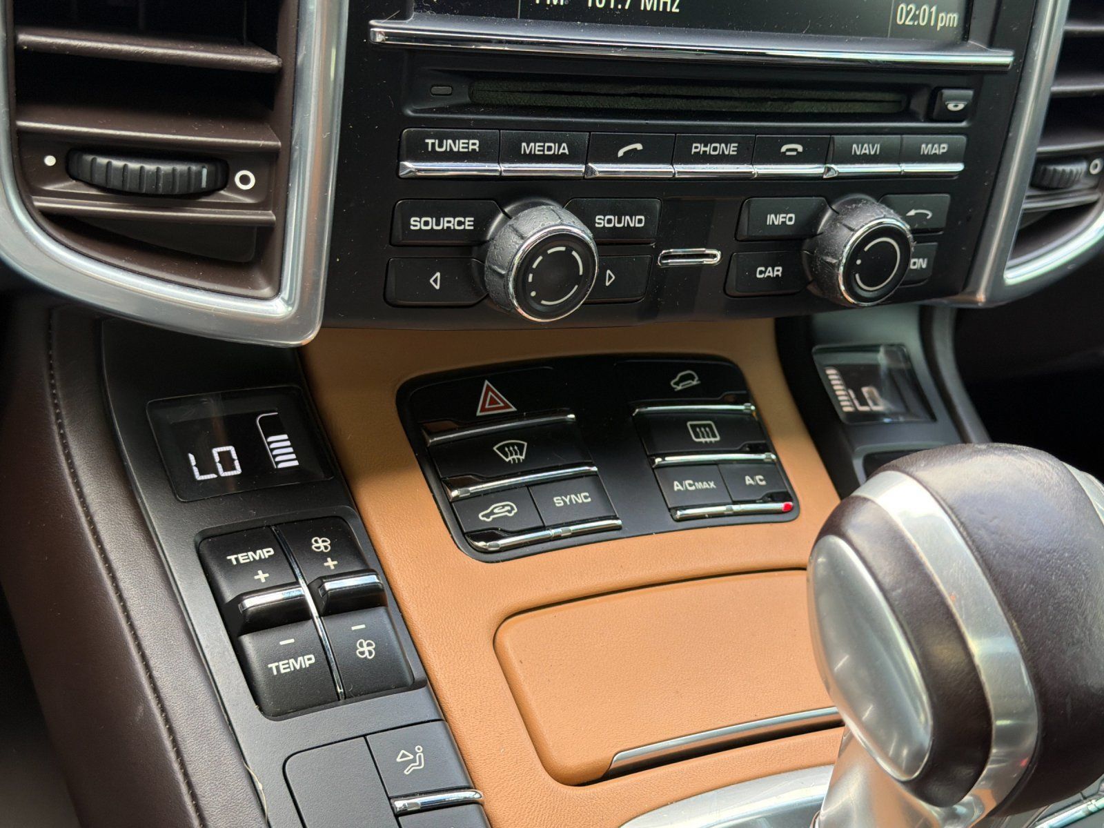Used 2016 Porsche Cayenne S AWD/4WD image 19