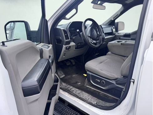 Used 2018 Ford F150 XLT AWD/4WD image 25