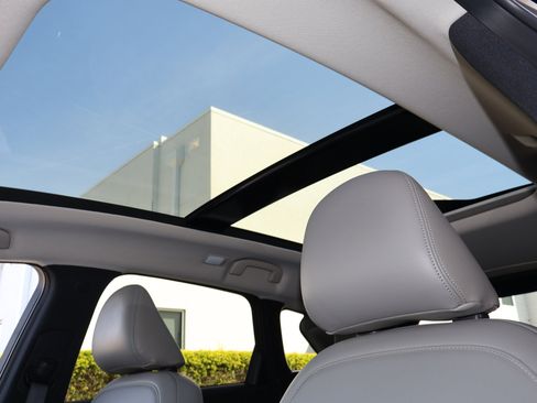 Certified 2023 INFINITI QX50 Luxe image 5