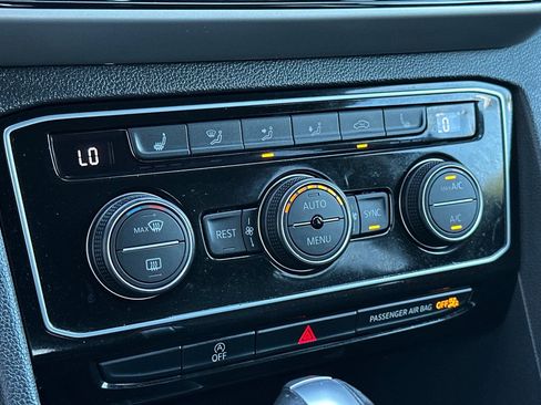 Used 2023 Volkswagen Atlas SE image 21