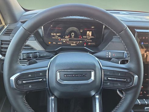 Used 2025 GMC Acadia Denali AWD/4WD image 24