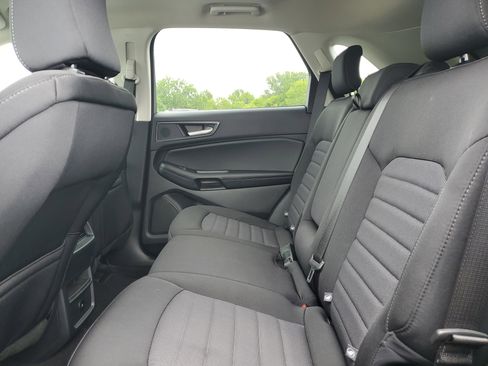 Used 2024 Ford Edge SE AWD/4WD image 11