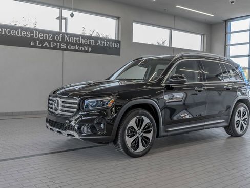Certified 2025 Mercedes-Benz GLB 250 image 3