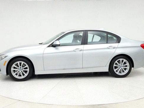 Used 2017 BMW 320i 320i Sedan with Premium and Dr image 8