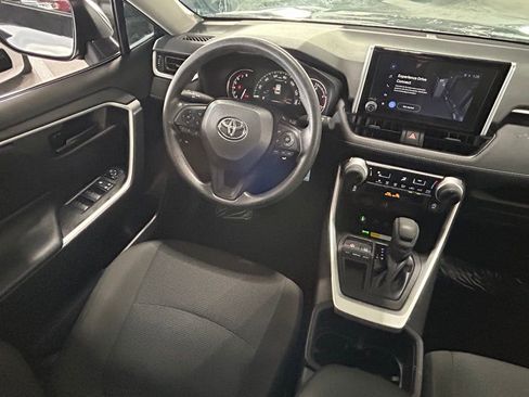Used 2025 Toyota RAV4 LE image 9