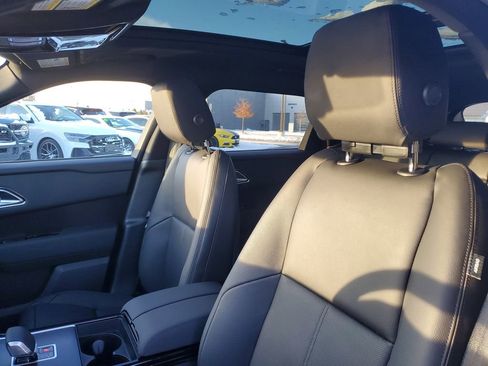 New 2026 Land Rover Range Rover Velar Dynamic SE image 11